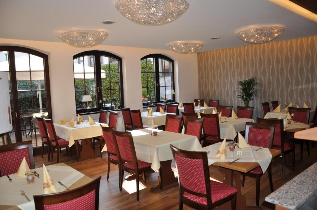 Hotel Restaurant Zum Schwan Mettlach Exteriör bild