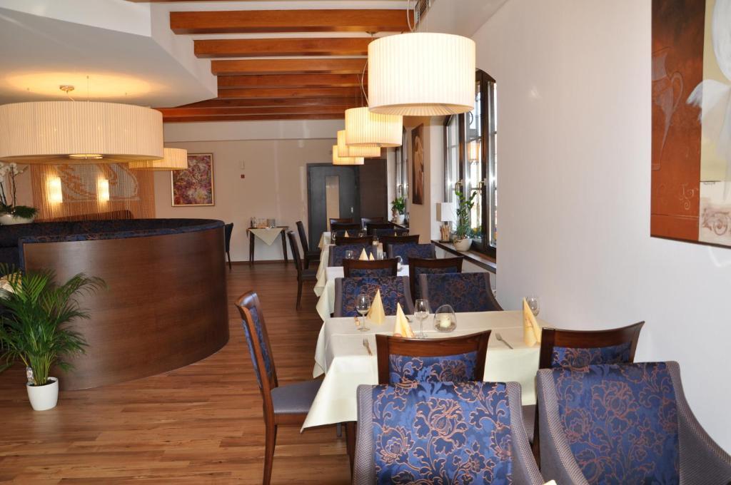 Hotel Restaurant Zum Schwan Mettlach Exteriör bild